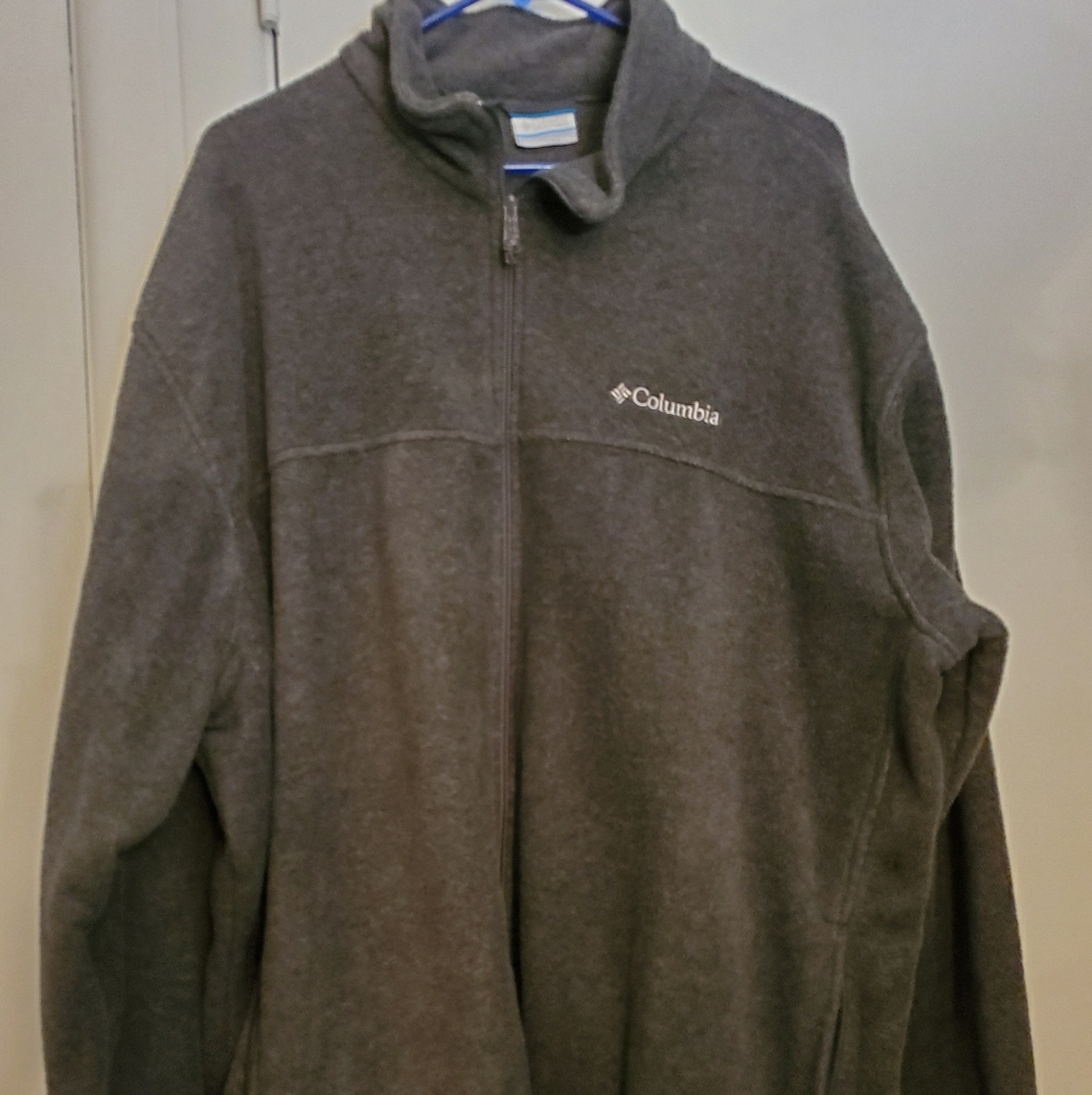 Men's zipup